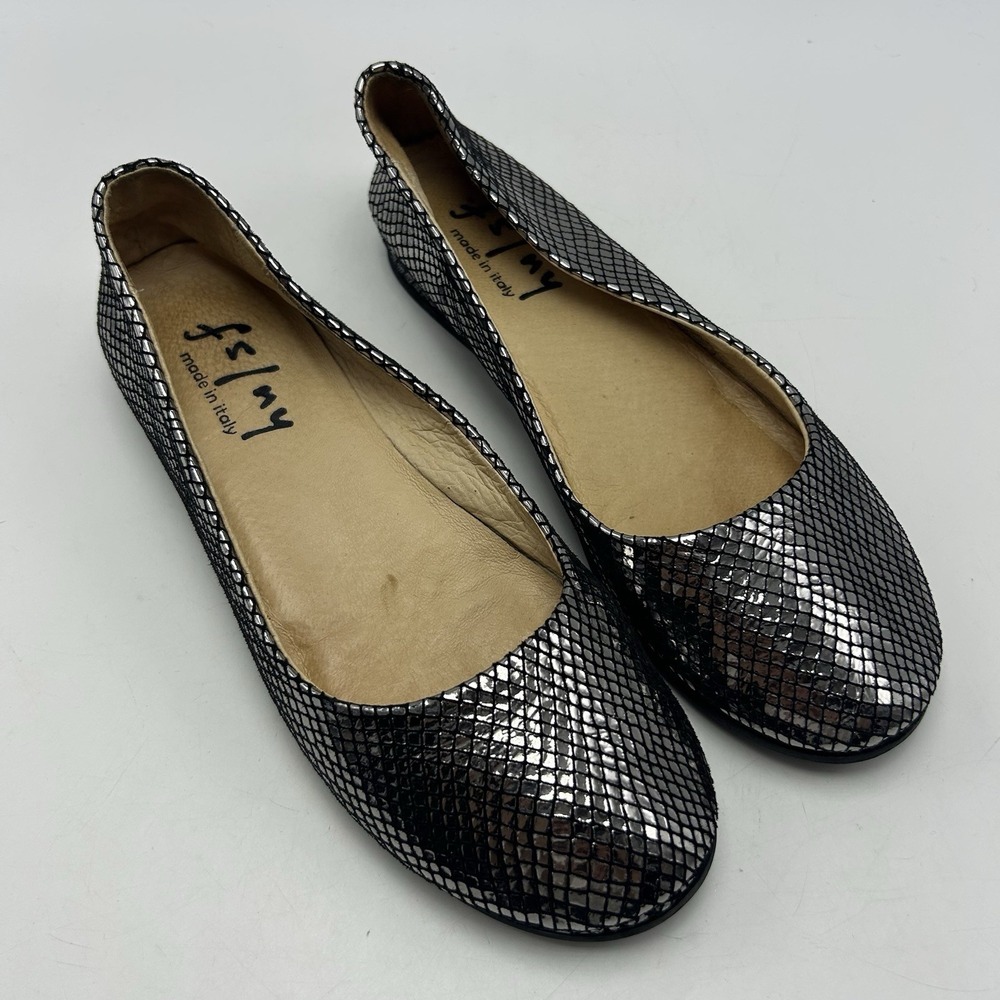 French Soles FS NY Flats Womens 7.5 Metallic Silver Snake Print Ballet Italy